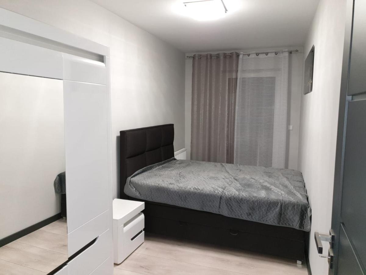 Apartament Skarbowa 1& Parking Leszno  Extérieur photo